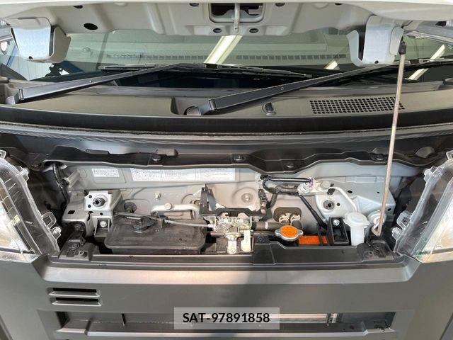 Toyota PIXIS VAN 2024-08 8355334-17