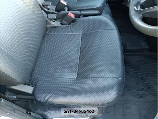 Toyota PIXIS VAN 2022-04 8372045-10