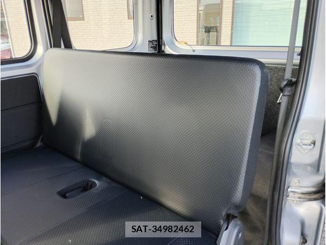 Toyota PIXIS VAN 2022-04 8372045-11