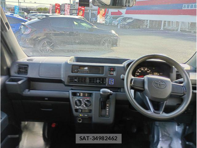 Toyota PIXIS VAN 2022-04 8372045-13