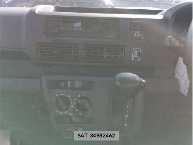 Toyota PIXIS VAN 2022-04 8372045-14