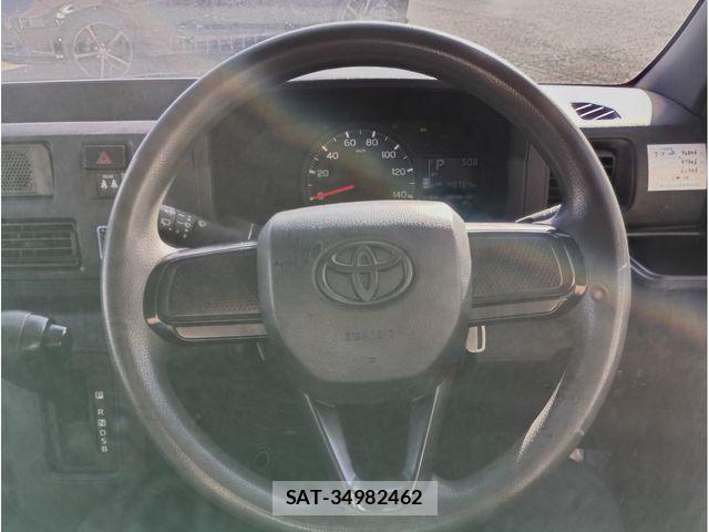 Toyota PIXIS VAN 2022-04 8372045-17