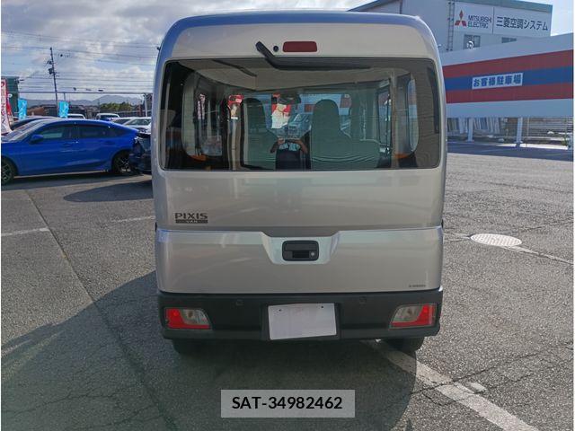 Toyota PIXIS VAN 2022-04 8372045-5