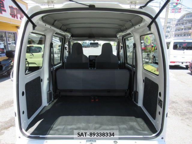 Toyota PIXIS VAN 2017-06 8414358-16