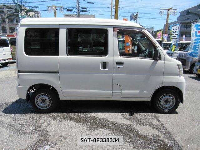 Toyota PIXIS VAN 2017-06 8414358-3