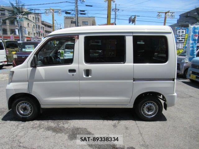 Toyota PIXIS VAN 2017-06 8414358-4