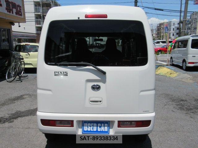 Toyota PIXIS VAN 2017-06 8414358-6