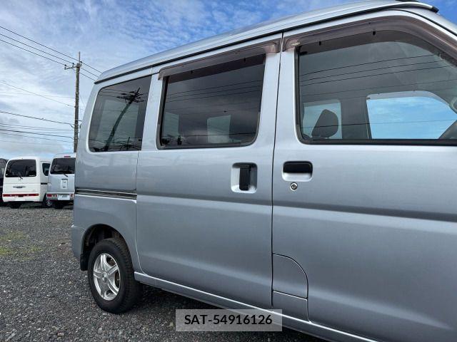 Toyota PIXIS VAN 2012-08 8414365-9