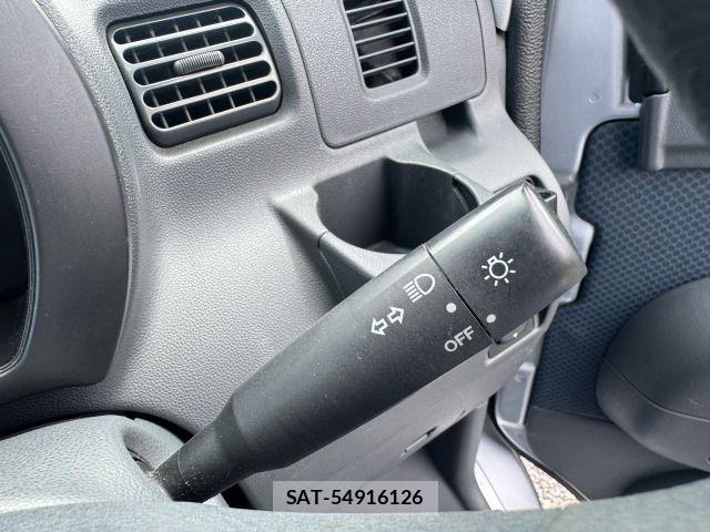 Toyota PIXIS VAN 2012-08 8414365-13