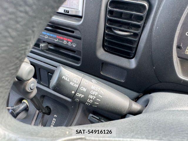 Toyota PIXIS VAN 2012-08 8414365-14