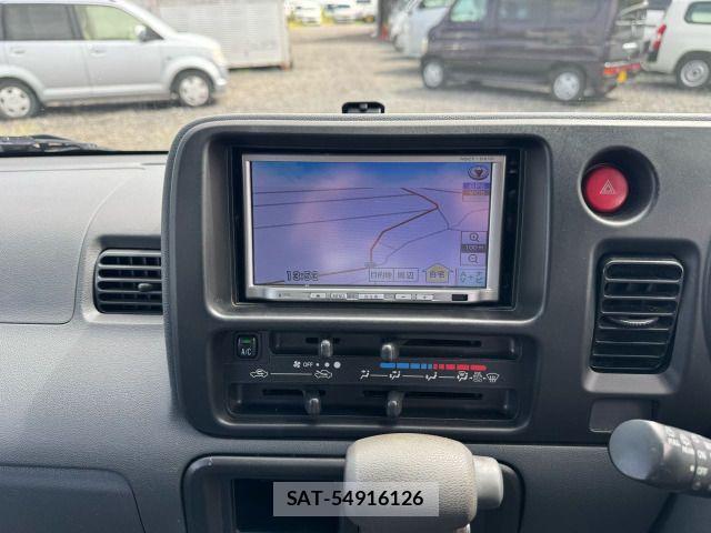 Toyota PIXIS VAN 2012-08 8414365-16