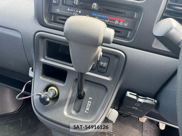 Toyota PIXIS VAN 2012-08 8414365-17