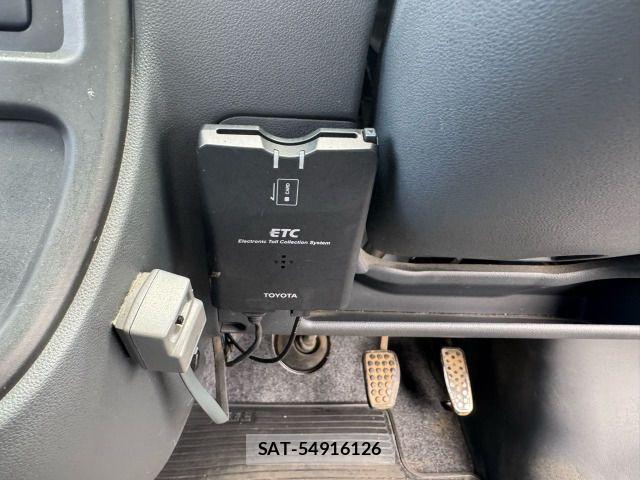 Toyota PIXIS VAN 2012-08 8414365-18