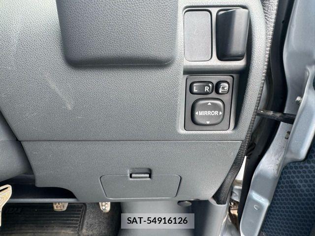 Toyota PIXIS VAN 2012-08 8414365-19