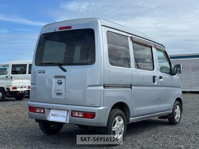 Toyota PIXIS VAN 2012-08 8414365-7