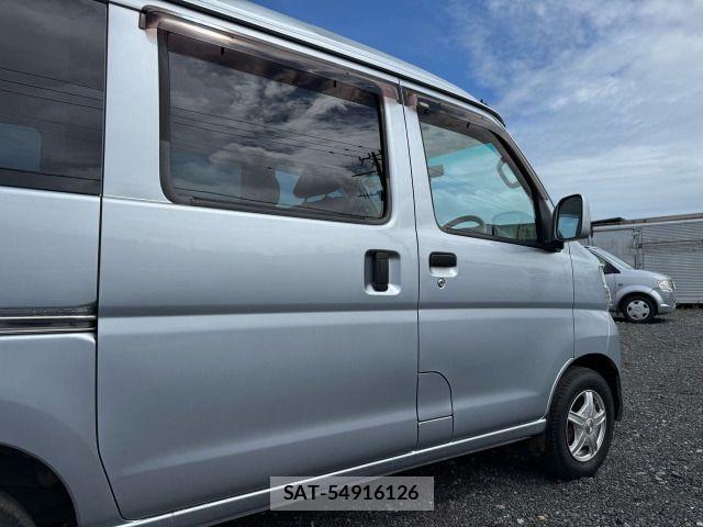 Toyota PIXIS VAN 2012-08 8414365-8