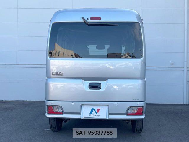 Toyota PIXIS VAN 2024-09 8438713-14