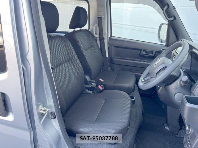 Toyota PIXIS VAN 2024-09 8438713-7