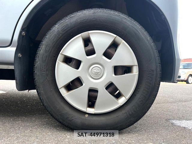 Toyota PIXIS VAN 2013-12 8526570-3