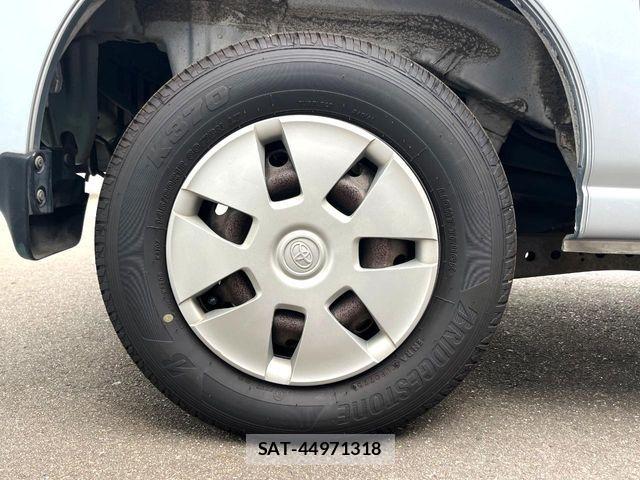 Toyota PIXIS VAN 2013-12 8526570-4