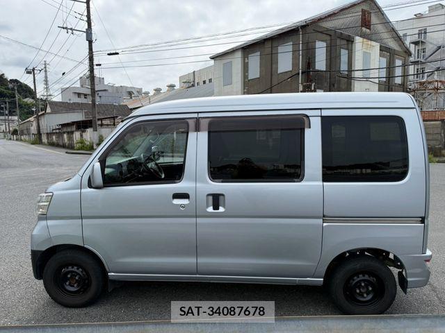 Toyota PIXIS VAN 2019-05 8781611-7
