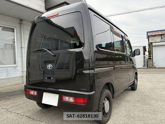 Toyota PIXIS VAN 2013-01 8831069-9