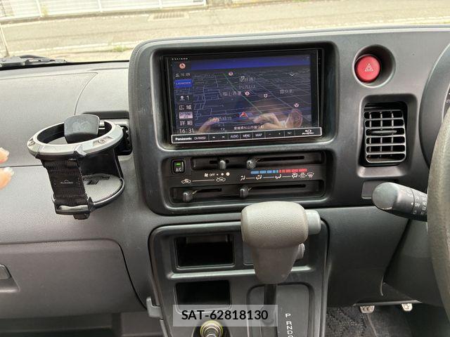 Toyota PIXIS VAN 2013-01 8831069-17