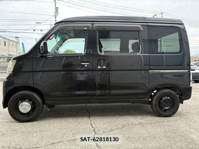 Toyota PIXIS VAN 2013-01 8831069-3