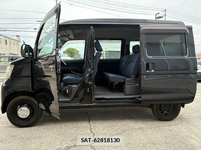 Toyota PIXIS VAN 2013-01 8831069-4