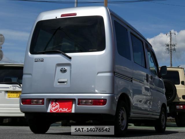 Toyota PIXIS VAN 2016-03 8881546-9