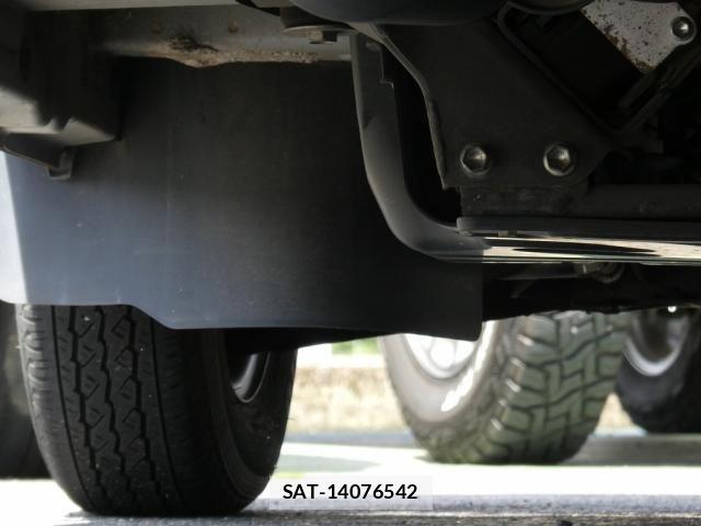 Toyota PIXIS VAN 2016-03 8881546-11