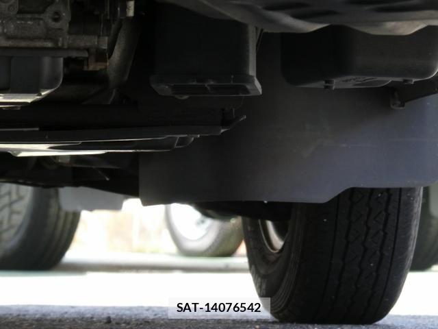 Toyota PIXIS VAN 2016-03 8881546-12
