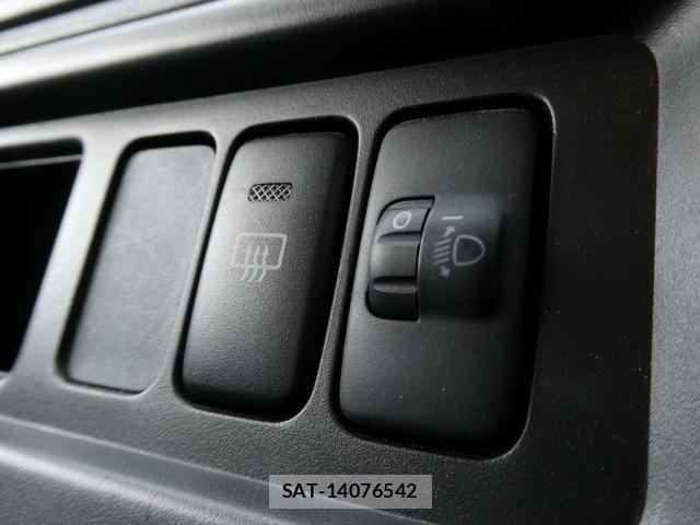 Toyota PIXIS VAN 2016-03 8881546-27