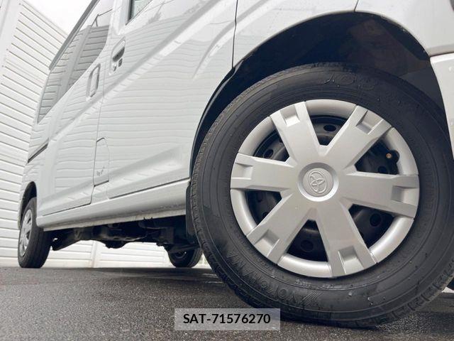 Toyota PIXIS VAN 2023-10 8881545-11