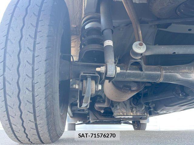 Toyota PIXIS VAN 2023-10 8881545-19