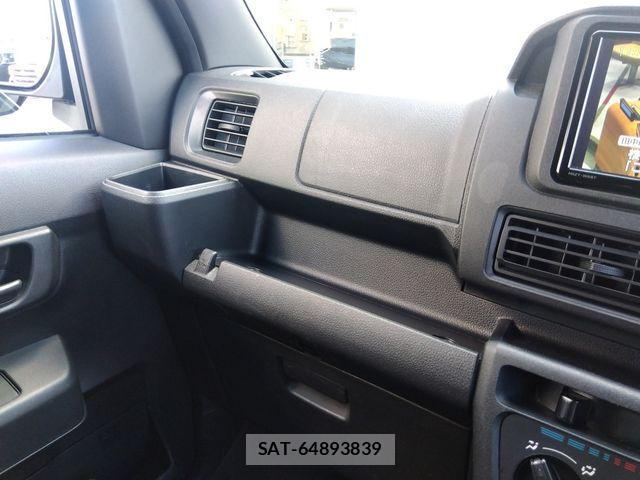 Toyota PIXIS VAN 2023-10 2032210-13