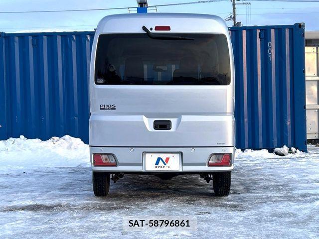 Toyota PIXIS VAN 2024-01 5875391-14