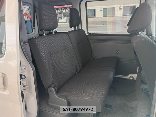 Toyota PIXIS VAN 2021-09 6305886-11