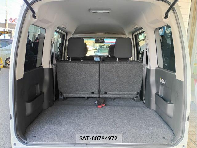 Toyota PIXIS VAN 2021-09 6305886-17
