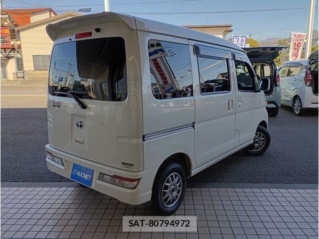 Toyota PIXIS VAN 2021-09 6305886-2