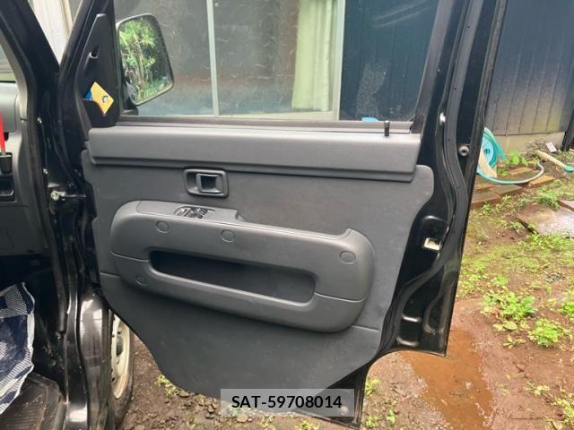 Toyota PIXIS VAN 2017-03 7903223-8