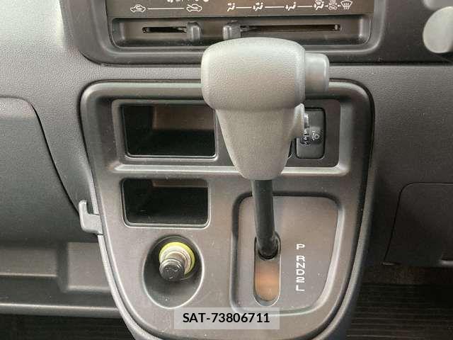 Toyota PIXIS VAN 2016-08 7980582-9