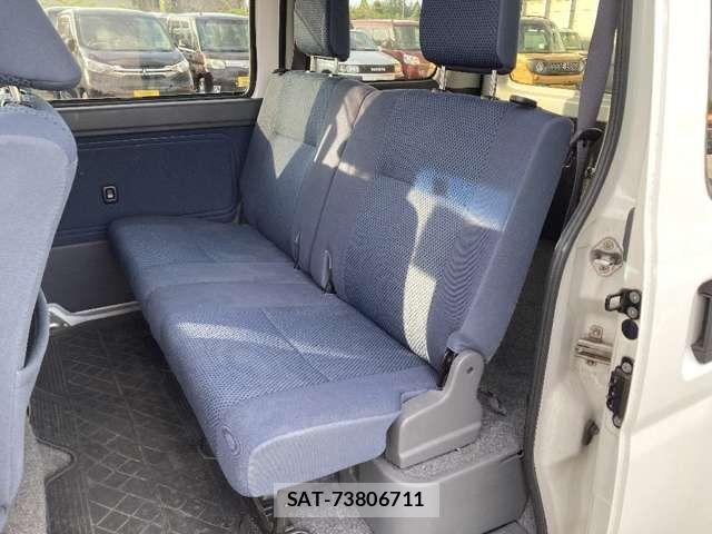 Toyota PIXIS VAN 2016-08 7980582-19