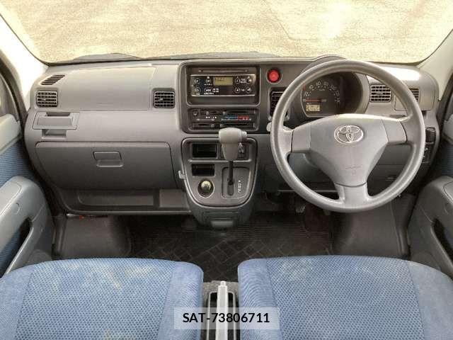 Toyota PIXIS VAN 2016-08 7980582-5