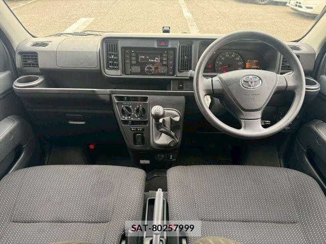 Toyota PIXIS VAN 2021-10 7980581-10