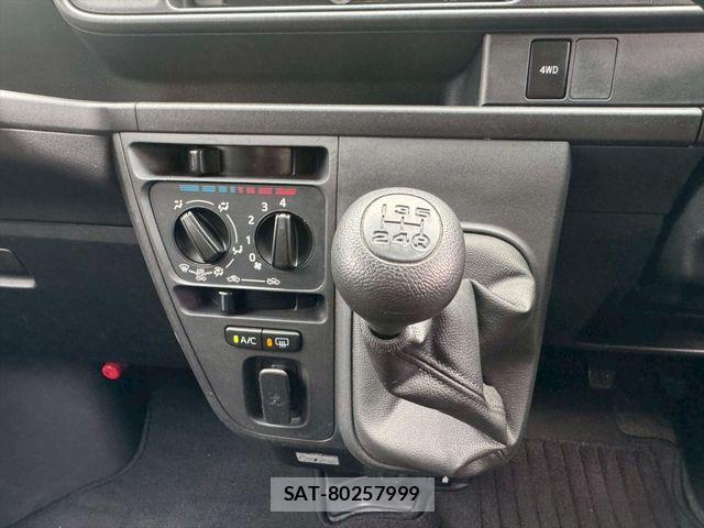 Toyota PIXIS VAN 2021-10 7980581-16