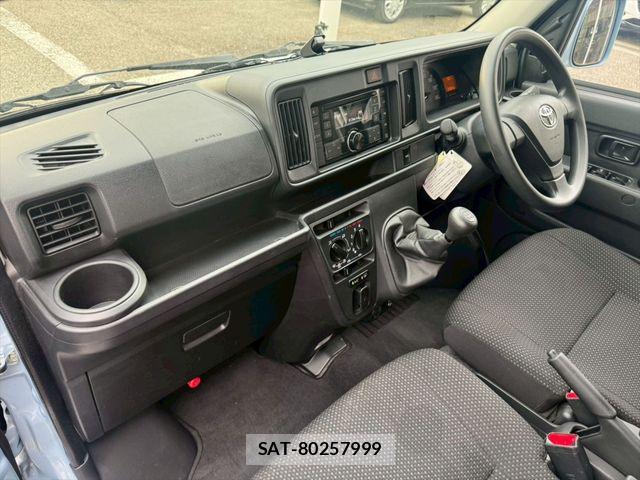 Toyota PIXIS VAN 2021-10 7980581-17