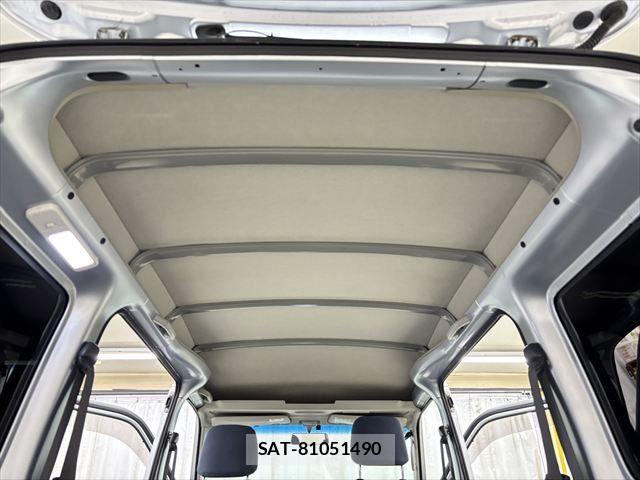 Toyota PIXIS VAN 2015-05 8037588-12