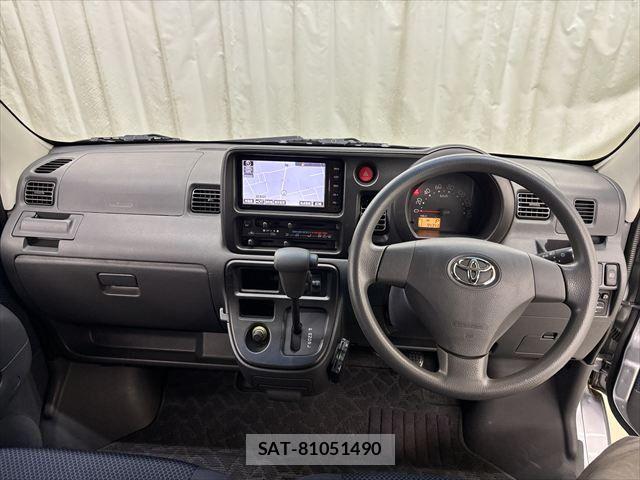 Toyota PIXIS VAN 2015-05 8037588-16