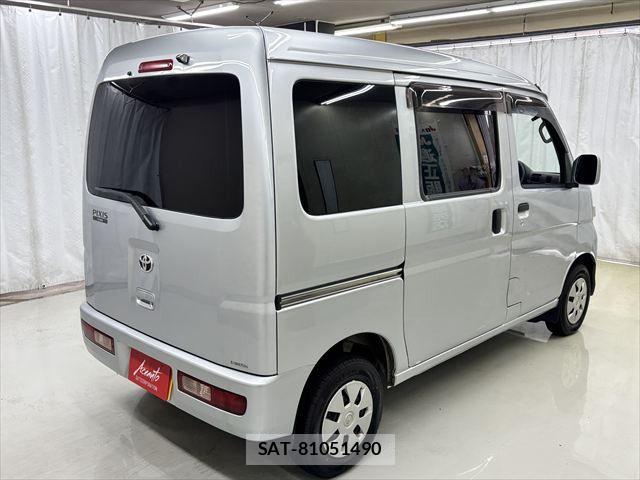 Toyota PIXIS VAN 2015-05 8037588-1